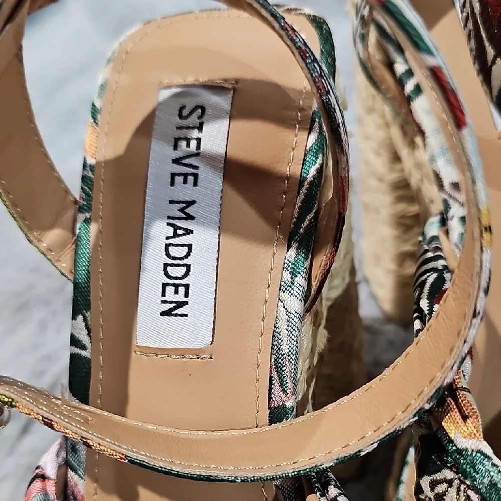Steve Madden Women's Floral Platform Heels Sandals - Multicolor Size 8 & 9 NWOB